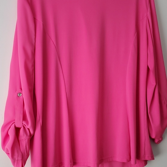 Button up top - Picture 4 of 4